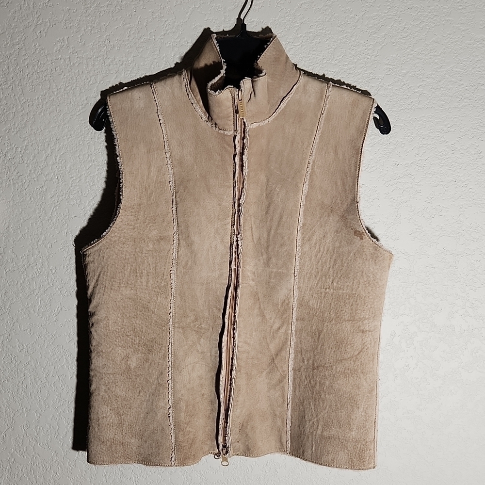 Express Leather Vest Womens Size 8 tan size 8 has flaw